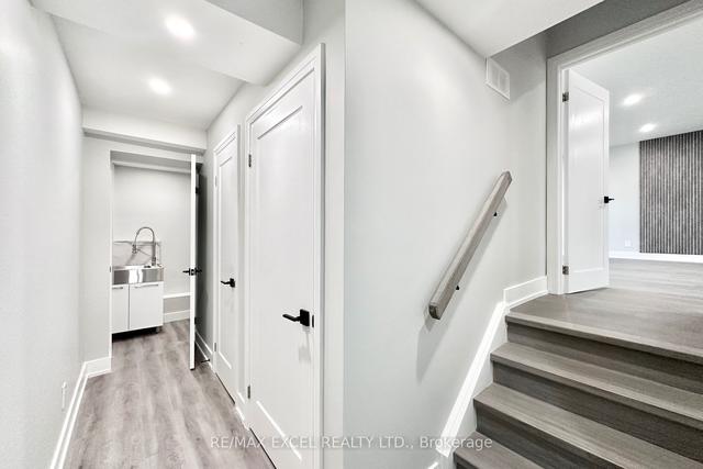 15 Rubicon Crt, House detached with 4 bedrooms, 5 bathrooms and 8 parking in Toronto ON | Image 27