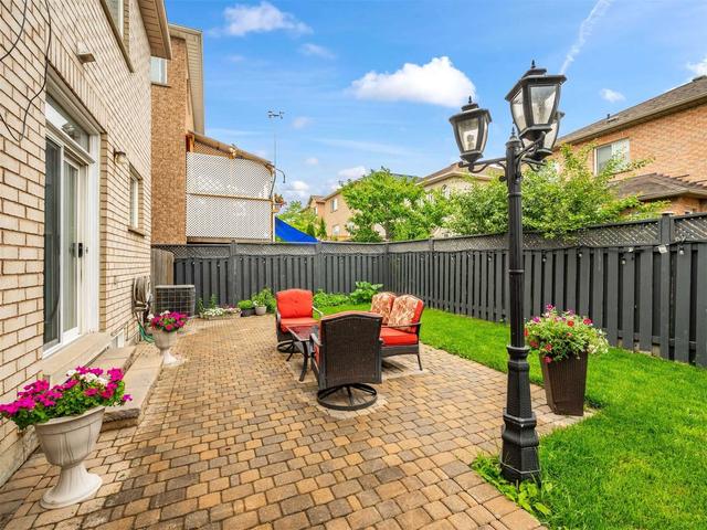 11 Redfinch Cres, House detached with 3 bedrooms, 4 bathrooms and 4 parking in Vaughan ON | Image 31