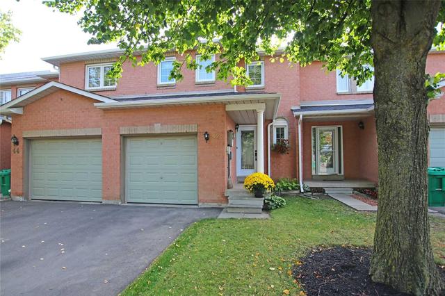 42 Chipstead Ave, Townhouse with 3 bedrooms, 3 bathrooms and 1 parking in Brampton ON | Image 1