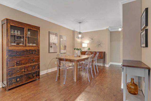 131 Langden Ave, House semidetached with 3 bedrooms, 2 bathrooms and 6 parking in Toronto ON | Image 3