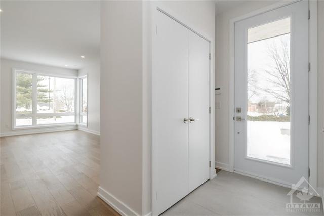 1074 Prince Street, Home with 5 bedrooms, 5 bathrooms and 3 parking in Ottawa ON | Image 5