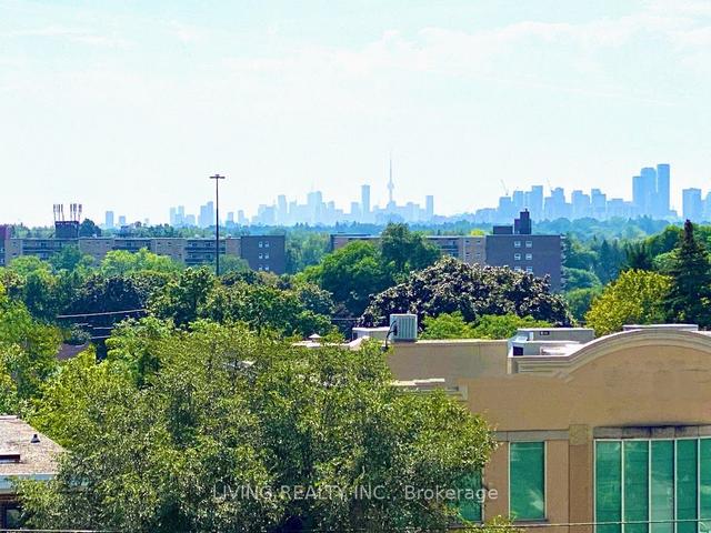 605 - 1 Clairtrell Rd, Condo with 3 bedrooms, 2 bathrooms and 1 parking in Toronto ON | Image 3