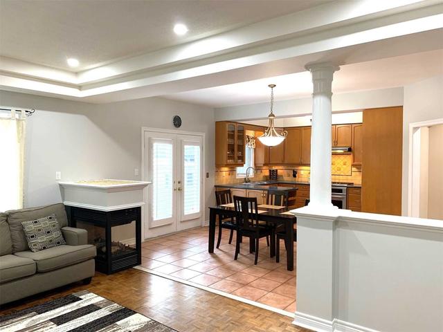 74 Summer Valley Dr, House detached with 4 bedrooms, 4 bathrooms and 4 parking in Brampton ON | Image 12