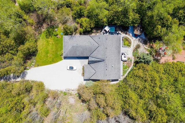 516670 7th Line, House detached with 5 bedrooms, 4 bathrooms and 7 parking in The Blue Mountains ON | Image 12