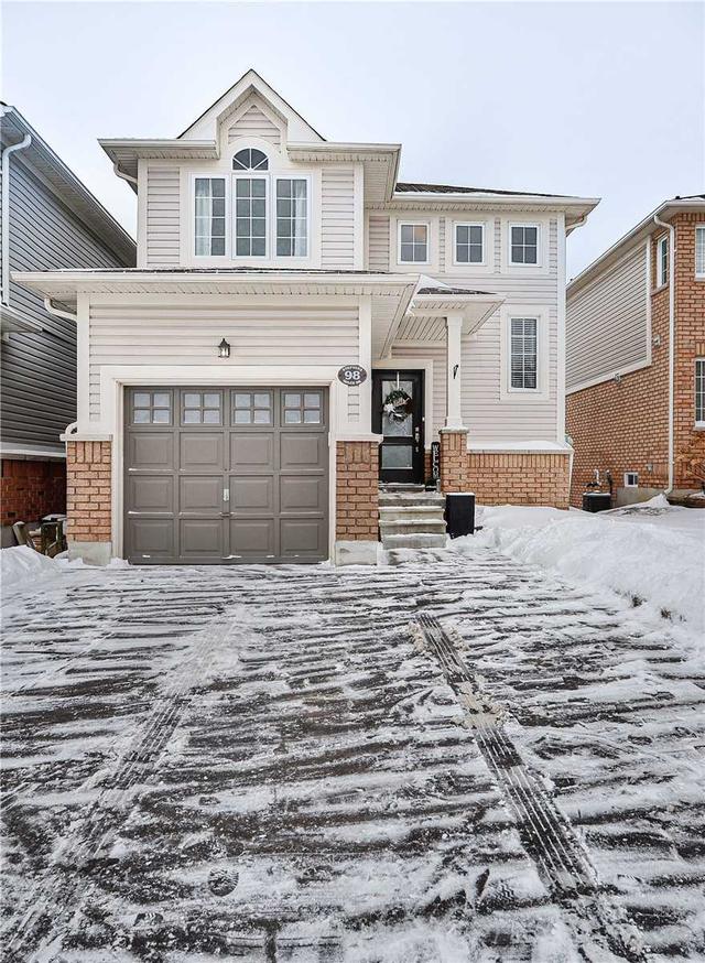 98 Stephens Gulch Dr, House detached with 3 bedrooms, 3 bathrooms and 3 parking in Clarington ON | Image 1