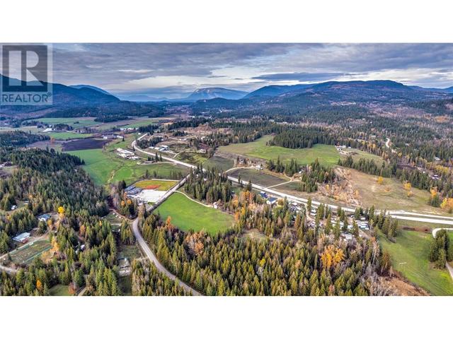 11 Gardom Lake Road, House detached with 2 bedrooms, 2 bathrooms and null parking in North Okanagan F BC | Image 52