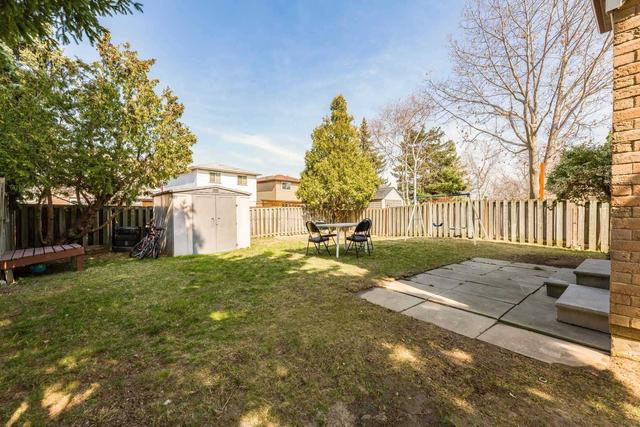 15 Newbridge Cres, House detached with 3 bedrooms, 3 bathrooms and 5 parking in Brampton ON | Image 30