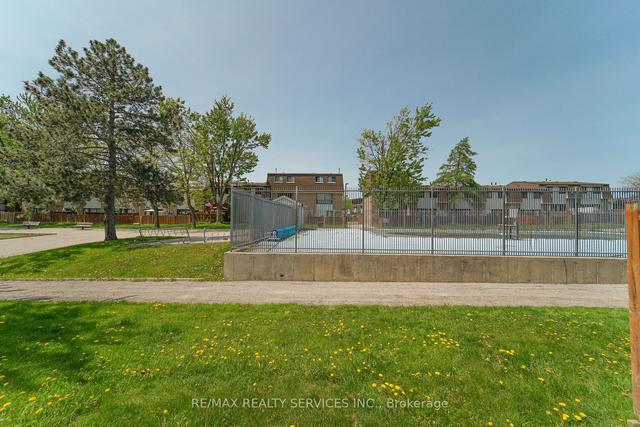 143 - 475 Bramalea Rd, Townhouse with 3 bedrooms, 2 bathrooms and 2 parking in Brampton ON | Image 35
