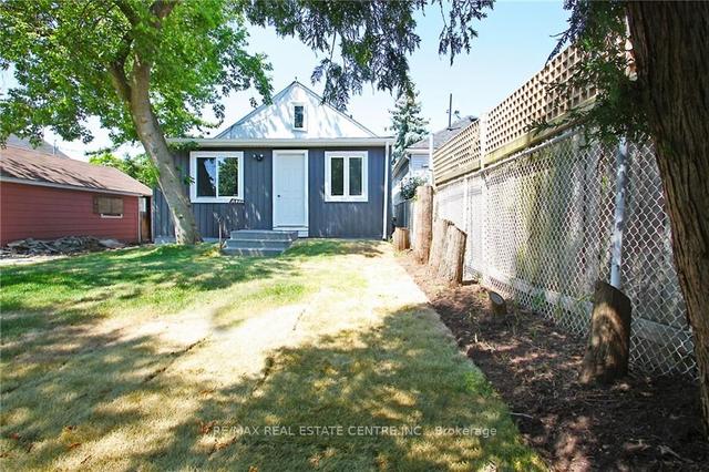 35 Delena Ave S, House detached with 3 bedrooms, 2 bathrooms and 1 parking in Hamilton ON | Image 30