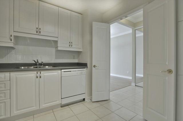Lph4 - 350 Mill Rd, Condo with 2 bedrooms, 2 bathrooms and 1 parking in Toronto ON | Image 9