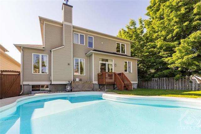 360 Abbeydale Circle, House detached with 4 bedrooms, 3 bathrooms and 6 parking in Ottawa ON | Image 26