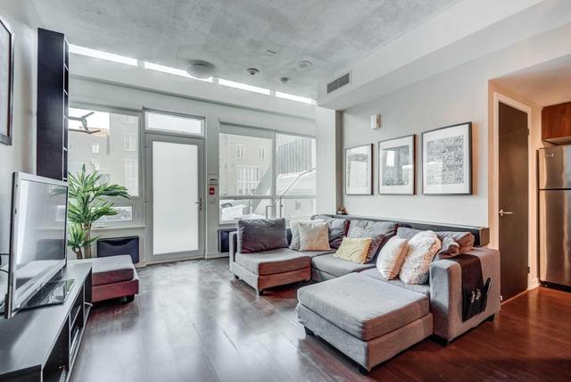 th1 - 57 East Liberty St, Townhouse with 1 bedrooms, 2 bathrooms and 1 parking in Toronto ON | Image 5