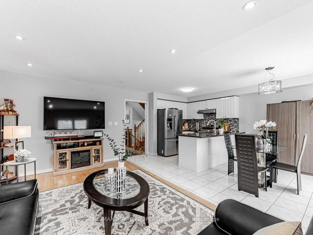 51 Boyd Cres, House semidetached with 3 bedrooms, 3 bathrooms and 3 parking in Ajax ON | Image 2