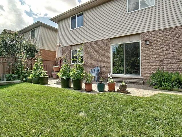 38 Carroll Cres, House detached with 3 bedrooms, 3 bathrooms and 6 parking in Guelph ON | Image 11