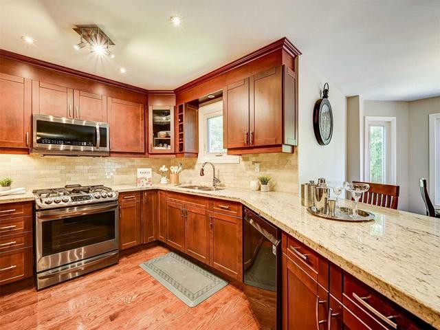 504 Traviss Dr, House detached with 4 bedrooms, 4 bathrooms and 4 parking in Newmarket ON | Image 2