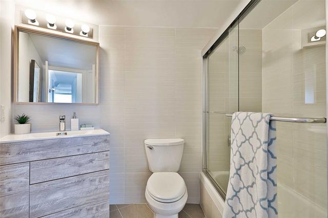1201/02 - 270 Queens Quay W, Condo with 2 bedrooms, 2 bathrooms and 1 parking in Toronto ON | Image 26