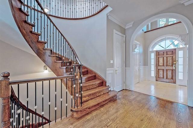 71 Lorraine Dr, House detached with 4 bedrooms, 5 bathrooms and 6 parking in Toronto ON | Image 8