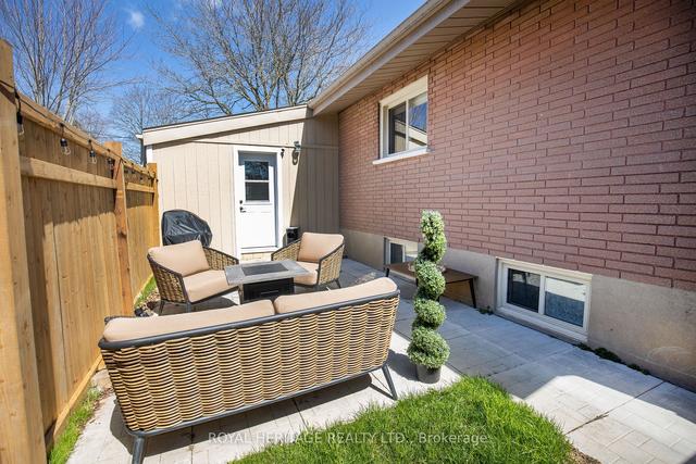 29 Kawartha Dr, House detached with 2 bedrooms, 2 bathrooms and 6 parking in Kawartha Lakes ON | Image 22