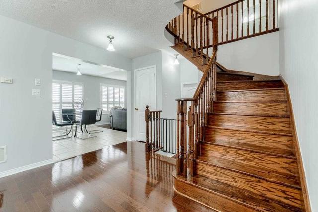 17 Tawnberry Circ, House detached with 4 bedrooms, 4 bathrooms and 5 parking in Brampton ON | Image 17