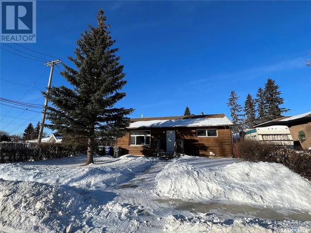 1213 I Avenue N, House detached with 6 bedrooms, 2 bathrooms and null parking in Saskatoon SK | Image 15