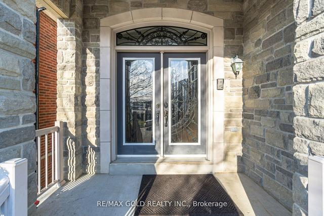 11 Clearfield Dr, House detached with 4 bedrooms, 4 bathrooms and 4 parking in Brampton ON | Image 23
