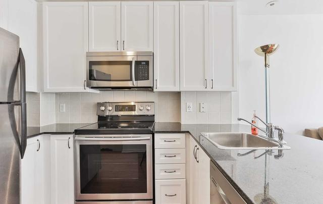 th12 - 68 Carr St, Townhouse with 2 bedrooms, 2 bathrooms and 1 parking in Toronto ON | Image 12