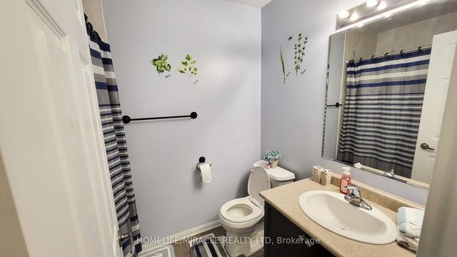 7 Abbott Cres, House attached with 3 bedrooms, 3 bathrooms and 4 parking in Cambridge ON | Image 7