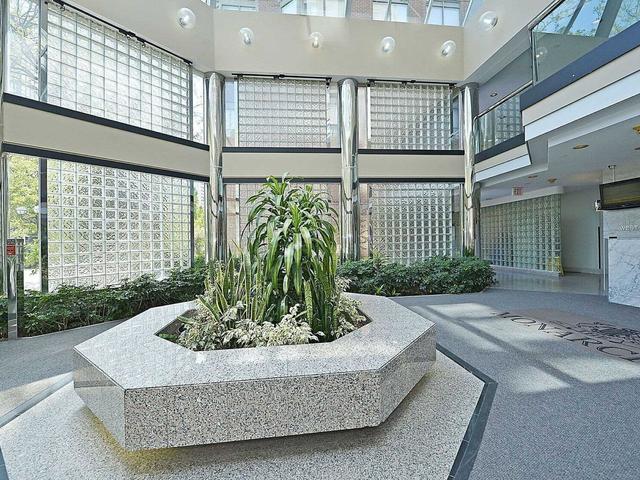 2006 - 335 Webb Dr, Condo with 2 bedrooms, 2 bathrooms and 1 parking in Mississauga ON | Image 27
