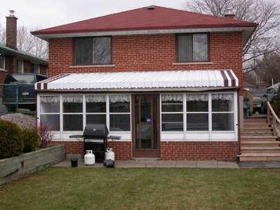 8 Vernadale Cres, House detached with 3 bedrooms, 2 bathrooms and 3 parking in Toronto ON | Image 9