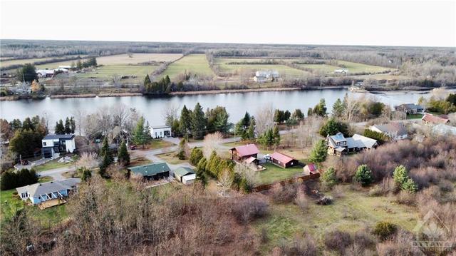 398 County Road 23 Road, House detached with 3 bedrooms, 2 bathrooms and 8 parking in Merrickville Wolford ON | Image 22