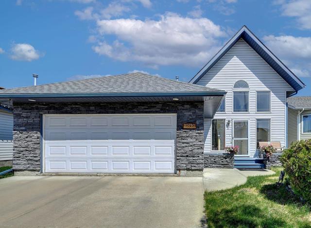 10710 75 Avenue, House detached with 5 bedrooms, 3 bathrooms and 4 parking in Grande Prairie AB | Image 1