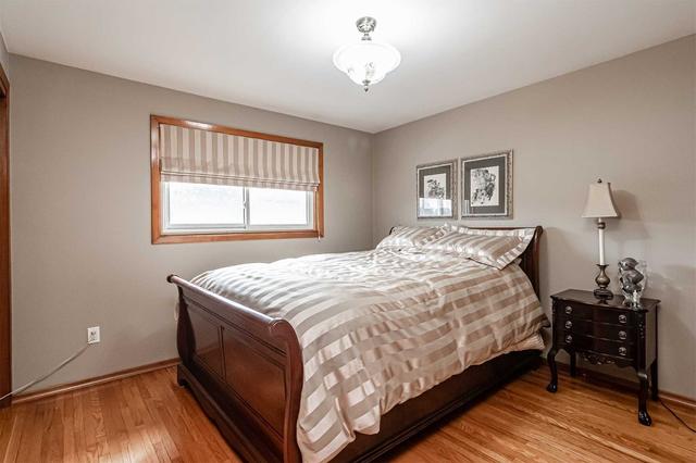 170 Thickson Rd N, House detached with 3 bedrooms, 2 bathrooms and 7 parking in Whitby ON | Image 6