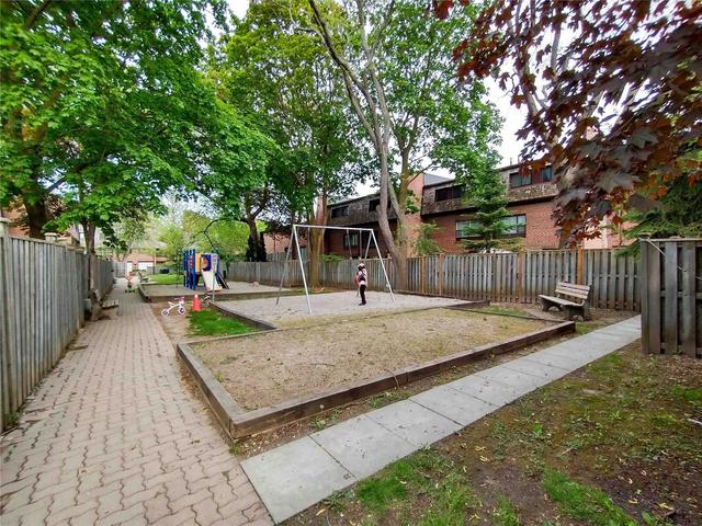 6 - 86 Castlebury Cres, Townhouse with 4 bedrooms, 2 bathrooms and 2 parking in Toronto ON | Image 22