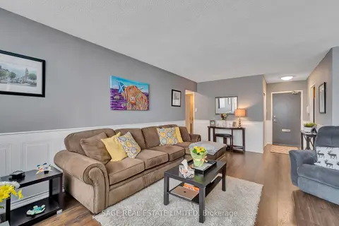 820 - 451 The West Mall, Condo with 1 bedrooms, 1 bathrooms and 1 parking in Toronto ON | Card Image