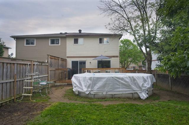 102 Mowat Cres, House semidetached with 3 bedrooms, 2 bathrooms and 3 parking in Barrie ON | Image 24