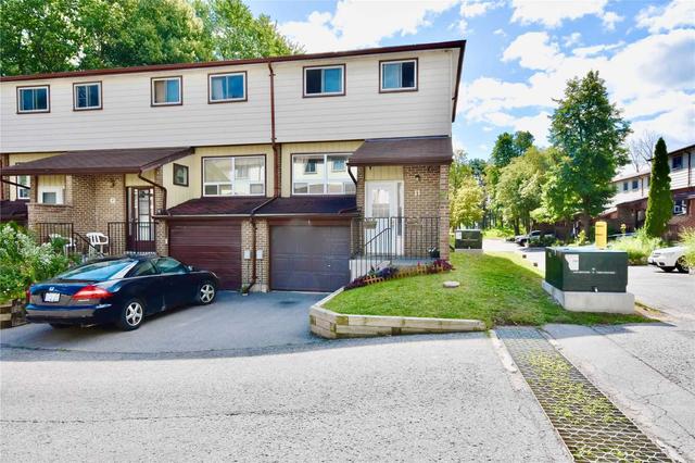 i1 - 63 Ferris Lane, House attached with 4 bedrooms, 2 bathrooms and 3 parking in Barrie ON | Image 8