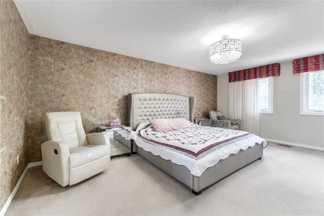 966 Silversmith Dr, House detached with 4 bedrooms, 4 bathrooms and 6 parking in Mississauga ON | Image 13