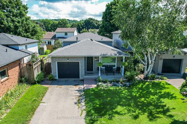 104 Sandra Cres, House detached with 3 bedrooms, 2 bathrooms and 5 parking in Grimsby ON | Image 1