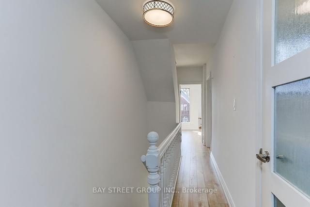 165 Howland Ave, House semidetached with 5 bedrooms, 4 bathrooms and 0 parking in Toronto ON | Image 6