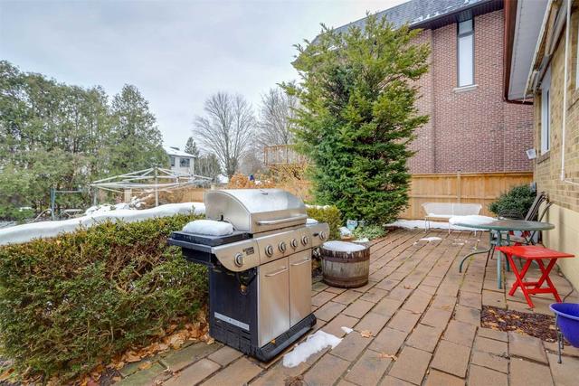 401 Hounslow Ave, House detached with 4 bedrooms, 2 bathrooms and 4 parking in Toronto ON | Image 13