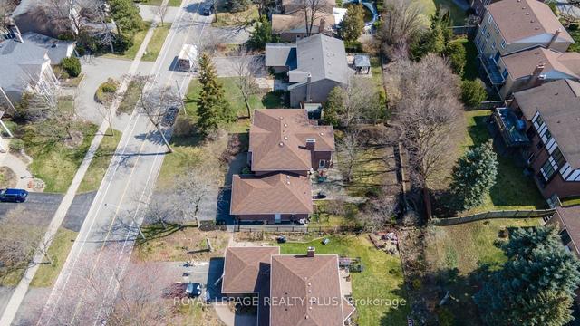 2482 Robin Dr, House detached with 4 bedrooms, 4 bathrooms and 6 parking in Mississauga ON | Image 28