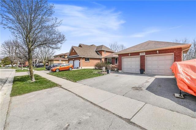 109 Gillin Road, House detached with 3 bedrooms, 2 bathrooms and 3 parking in Brantford ON | Image 3