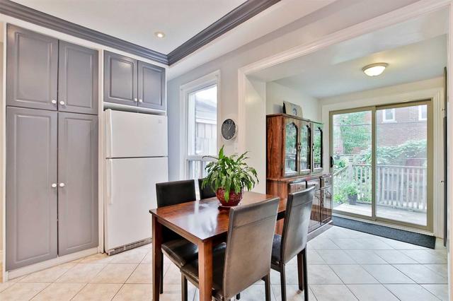 964 St Clarens Ave, House semidetached with 3 bedrooms, 2 bathrooms and 0 parking in Toronto ON | Image 11