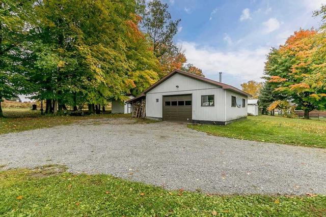 8835 93 County Rd, House detached with 3 bedrooms, 1 bathrooms and 10 parking in Midland ON | Image 29
