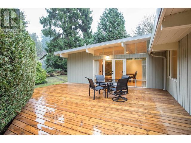 4315 Keith Road, House detached with 4 bedrooms, 2 bathrooms and 5 parking in West Vancouver BC | Image 3