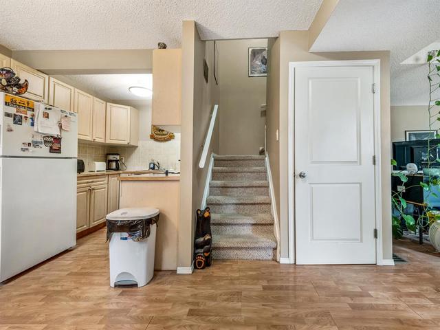 11 - 1915 18 Avenue N, Home with 3 bedrooms, 1 bathrooms and 2 parking in Lethbridge AB | Image 6