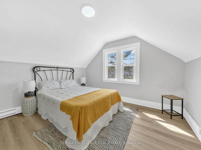 918 Elsmere Ave E, House detached with 5 bedrooms, 3 bathrooms and 2 parking in Windsor ON | Image 29