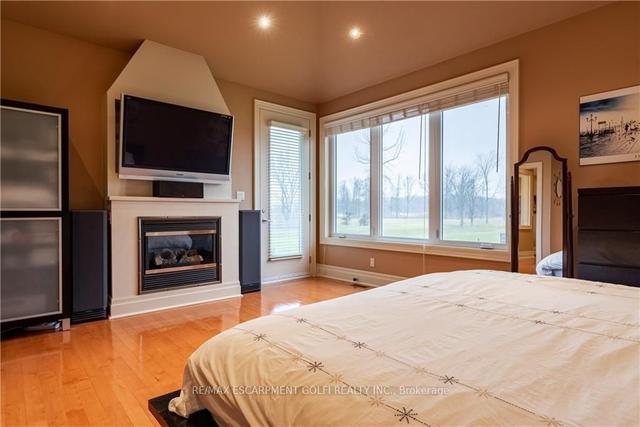 2615 Miller Rd N, House detached with 3 bedrooms, 5 bathrooms and 14 parking in Niagara Falls ON | Image 14