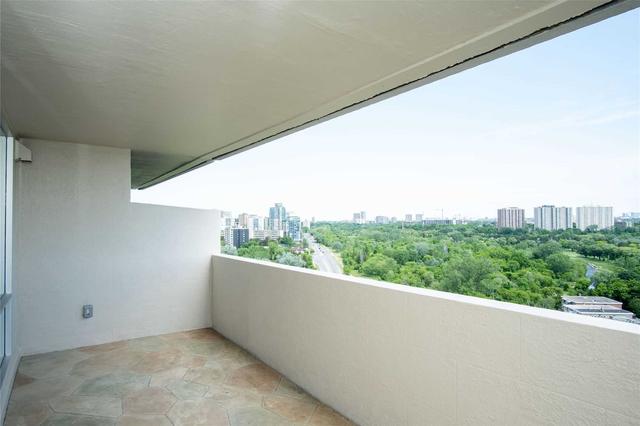 1803 - 270 Scarlett Rd, Condo with 3 bedrooms, 2 bathrooms and 1 parking in Toronto ON | Image 19