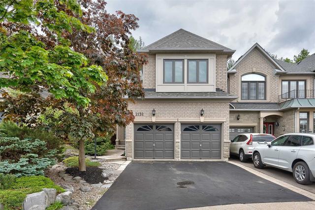 2132 Pinevalley Cres, House attached with 3 bedrooms, 3 bathrooms and 4 parking in Oakville ON | Image 1